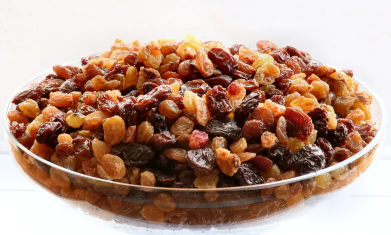 Benefits Of Eating Raisins At Night