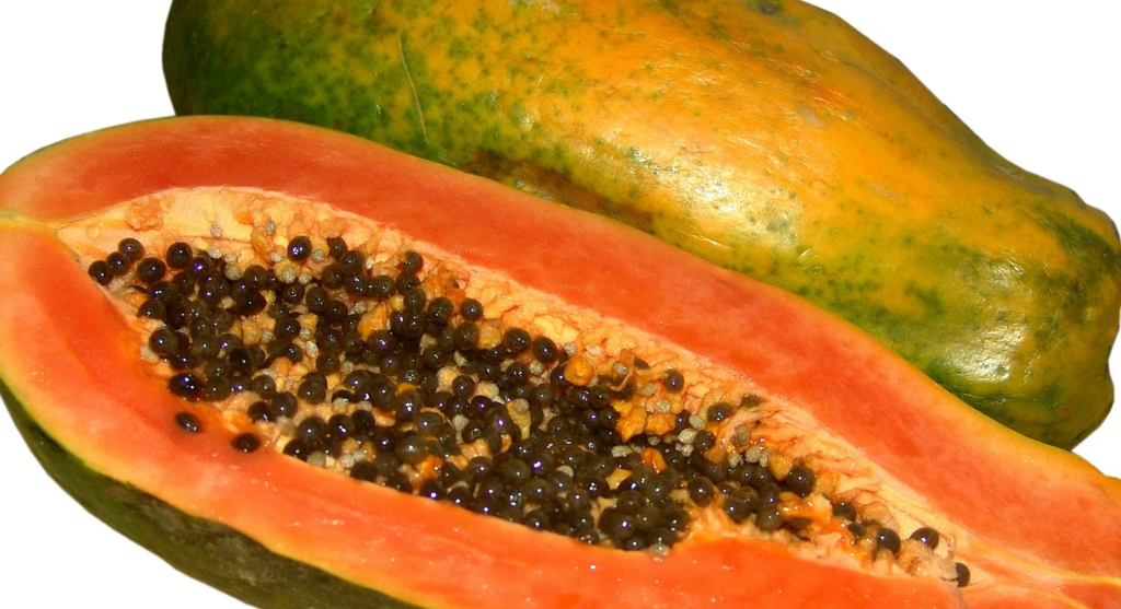 Papayas are rich in vitamins and have properties that promote skin healing and brightness.