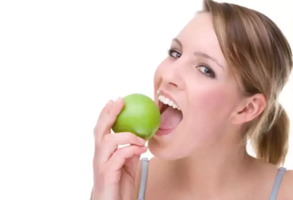 Are Apples Good Or Bad For Your Teeth?: All You Need To Know