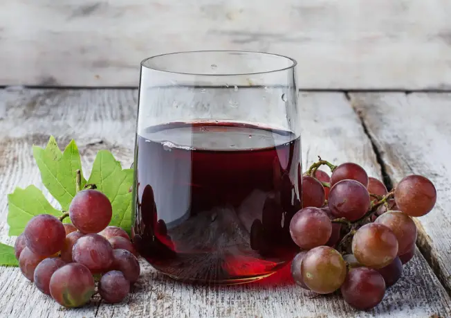 Health Benefits Of Drinking Red Grape Juice
